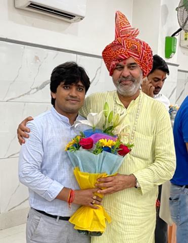 Dr.-Hari-Om-Vashishtha-with-G.L-Sharma-at-Gurugram