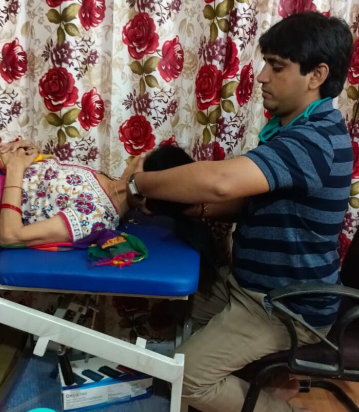 Neck Pain Treatment at Maruti Vihar By Dr. Hari Om Vashishtha